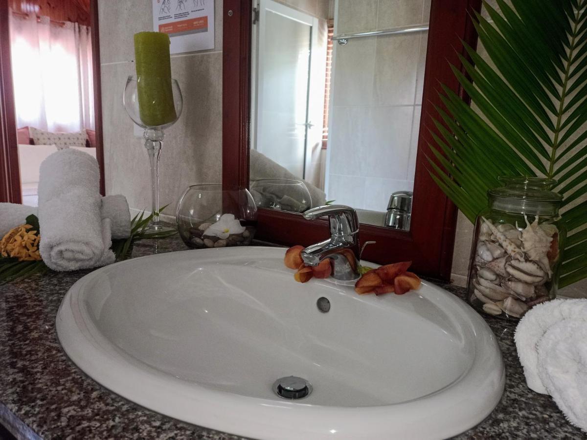 Badamier Self-Catering Apartment La Digue Exterior photo
