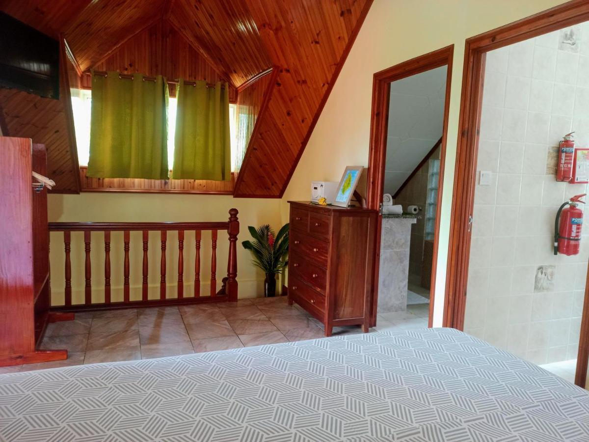 Badamier Self-Catering Apartment La Digue Exterior photo