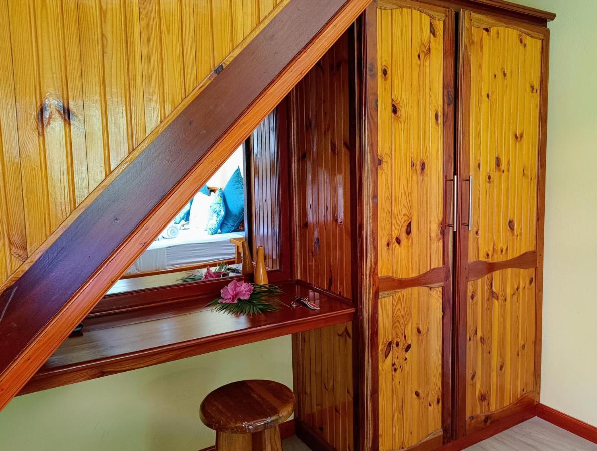 Badamier Self-Catering Apartment La Digue Exterior photo