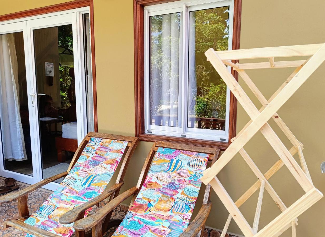 Badamier Self-Catering Apartment La Digue Exterior photo